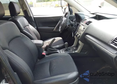 2015 Subaru Forester 2.0Xt Premium z USA, uszkodzony, nr VIN JF2SJGDCXFH552071